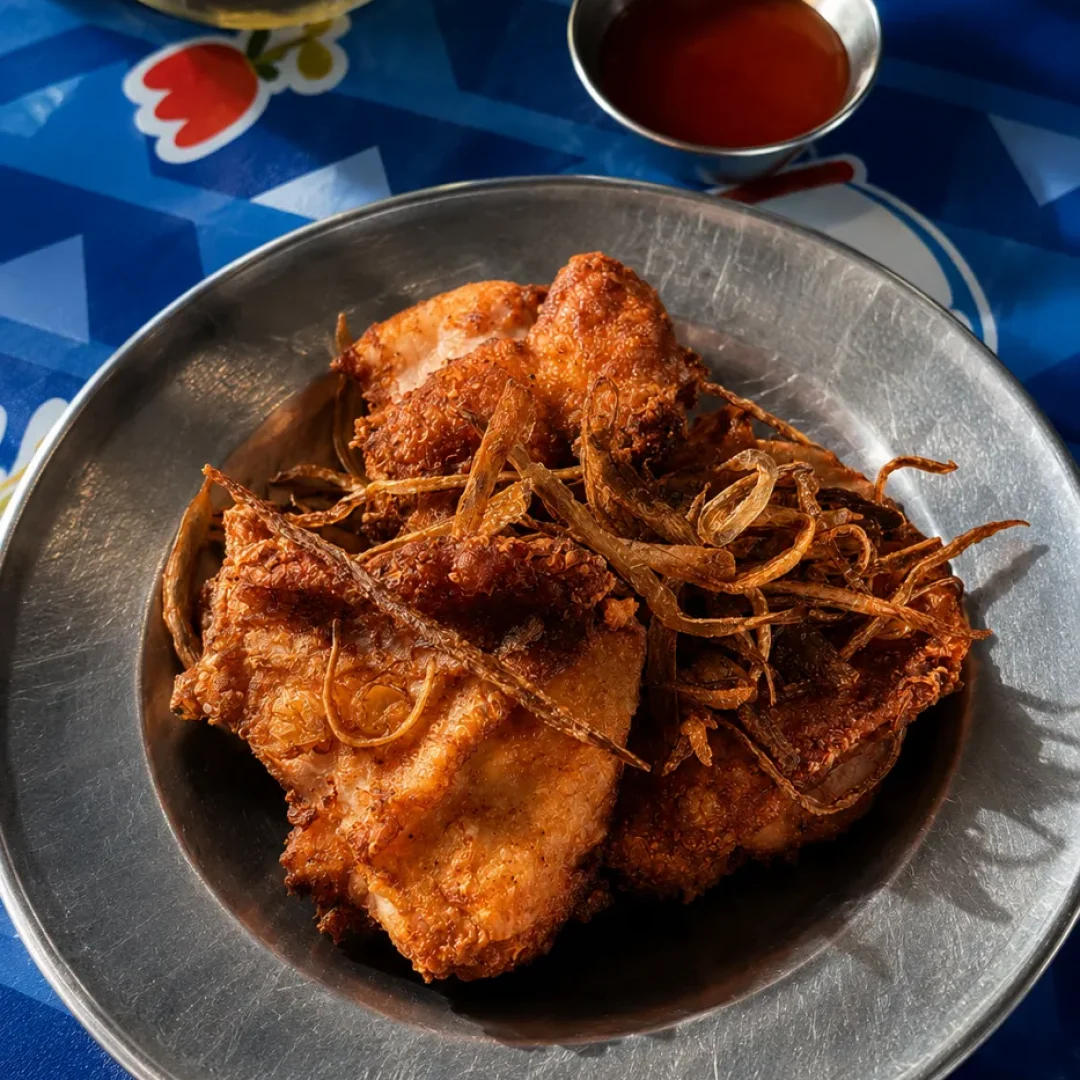plaza-khao-gaeng-fried-chicken